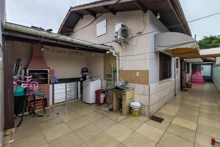 Casa para alugar com 67m², 2 quartos e 2 vagasQuintal