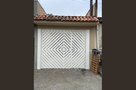 Casa para alugar com 130m², 3 quartos e 2 vagas Casa para alugar com 130m², 3 quartos e 2 vagasFachada