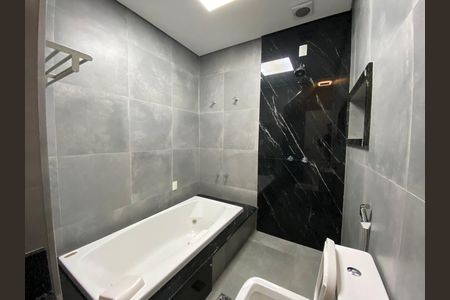 Casa para alugar com 130m², 3 quartos e 2 vagas Casa para alugar com 130m², 3 quartos e 2 vagasBanheiro