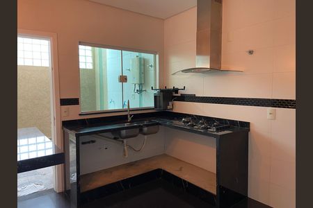 Casa para alugar com 130m², 3 quartos e 2 vagas Casa para alugar com 130m², 3 quartos e 2 vagasCozinha