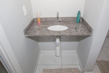 Apartamento à venda com 38m², 2 quartos e sem vaga Apartamento à venda com 38m², 2 quartos e sem vagaBanheiro