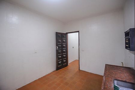 Casa à venda com 116m², 2 quartos e 2 vagas Casa à venda com 116m², 2 quartos e 2 vagasCozinha