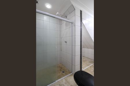 Banheiro Suíte  de casa para alugar com 2 quartos, 90m² em Jardim Maria Rosa, Taboão da Serra