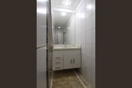 Banheiro Suíte  de casa para alugar com 2 quartos, 90m² em Jardim Maria Rosa, Taboão da Serra
