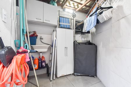 Casa à venda com 100m², 3 quartos e sem vaga Casa à venda com 100m², 3 quartos e sem vagaÁrea de serviço
