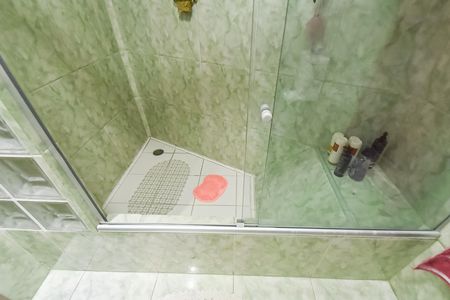 Casa à venda com 100m², 3 quartos e sem vaga Casa à venda com 100m², 3 quartos e sem vagaBanheiro da suíte