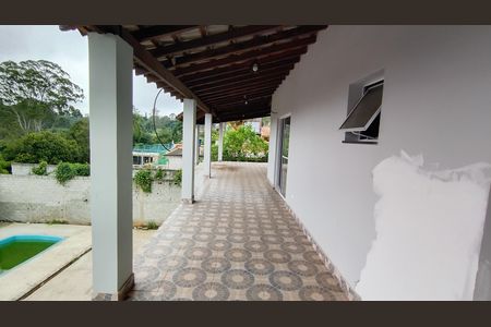 Varanda  de casa para alugar com 5 quartos, 750m² em Parque Alvorada, Suzano