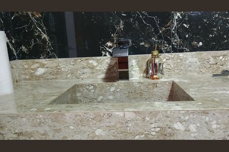 Casa para alugar com 750m², 5 quartos e 20 vagas Casa para alugar com 750m², 5 quartos e 20 vagasBanheiro 5