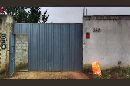Fachada  de casa para alugar com 5 quartos, 750m² em Parque Alvorada, Suzano