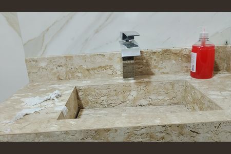 Casa para alugar com 750m², 5 quartos e 20 vagas Casa para alugar com 750m², 5 quartos e 20 vagasBanheiro 1