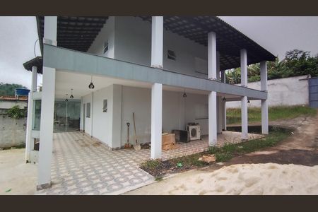 Quintal  de casa para alugar com 5 quartos, 750m² em Parque Alvorada, Suzano