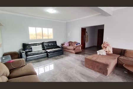 Sala de casa para alugar com 5 quartos, 750m² em Parque Alvorada, Suzano