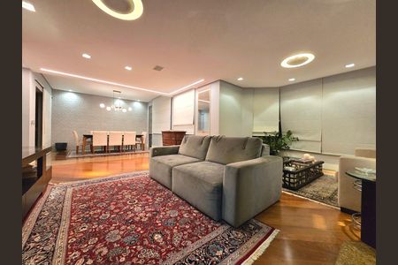Apartamento para alugar com 220m², 4 quartos e 3 vagasSala