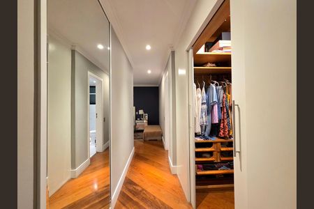 Apartamento para alugar com 220m², 4 quartos e 3 vagasSuíte 1