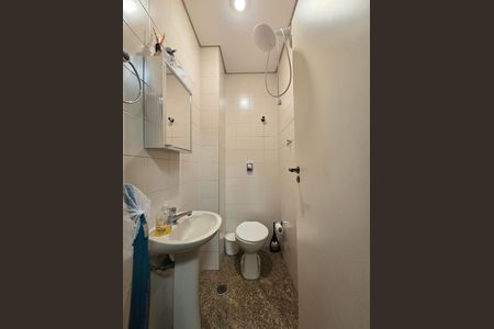 Apartamento para alugar com 220m², 4 quartos e 3 vagasBanheiro de serviço