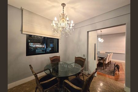 Apartamento para alugar com 220m², 4 quartos e 3 vagasCopa