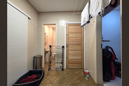 Apartamento para alugar com 220m², 4 quartos e 3 vagasÁrea de Serviço