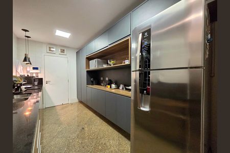 Apartamento para alugar com 220m², 4 quartos e 3 vagasCozinha