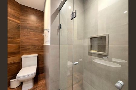 Apartamento para alugar com 220m², 4 quartos e 3 vagasBanheiro da Suíte 4