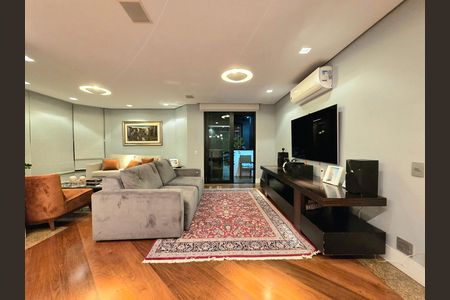 Apartamento para alugar com 220m², 4 quartos e 3 vagasSala