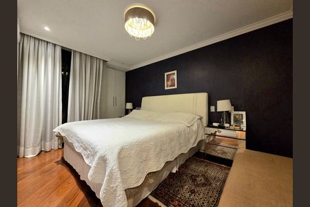 Apartamento para alugar com 220m², 4 quartos e 3 vagasSuíte 1