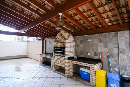Apartamento à venda com 135m², 3 quartos e 3 vagasChurrasqueira