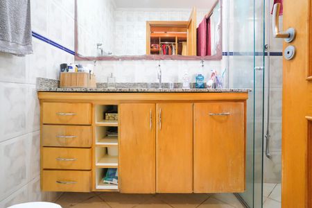 Apartamento à venda com 135m², 3 quartos e 3 vagasBanheiro da suíte