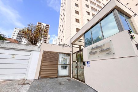 Apartamento à venda com 135m², 3 quartos e 3 vagasFachada + plaquinha