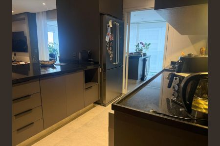 Apartamento à venda com 140m², 3 quartos e 3 vagas Apartamento à venda com 140m², 3 quartos e 3 vagasCozinha