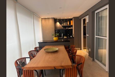 Apartamento à venda com 140m², 3 quartos e 3 vagas Apartamento à venda com 140m², 3 quartos e 3 vagasSala de Jantar