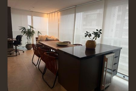 Apartamento à venda com 140m², 3 quartos e 3 vagas Apartamento à venda com 140m², 3 quartos e 3 vagasSala de Jantar