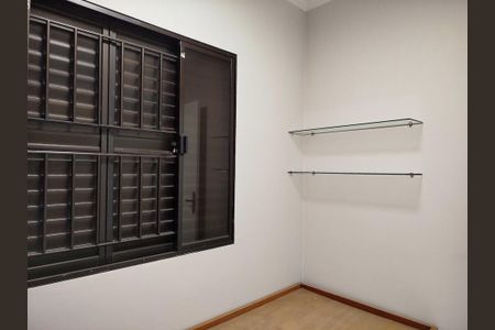 Casa para alugar com 250m², 4 quartos e 4 vagas Casa para alugar com 250m², 4 quartos e 4 vagasQuarto 2