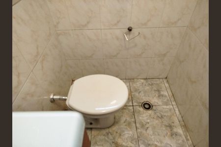 Casa para alugar com 250m², 4 quartos e 4 vagas Casa para alugar com 250m², 4 quartos e 4 vagasBanheiro 3 - Lavabo