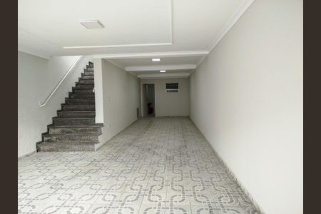 Casa para alugar com 250m², 4 quartos e 4 vagas Casa para alugar com 250m², 4 quartos e 4 vagasGaragem