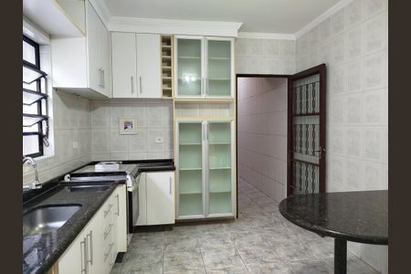 Casa para alugar com 250m², 4 quartos e 4 vagas Casa para alugar com 250m², 4 quartos e 4 vagasCozinha