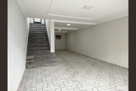Casa para alugar com 250m², 4 quartos e 4 vagas Casa para alugar com 250m², 4 quartos e 4 vagasGaragem
