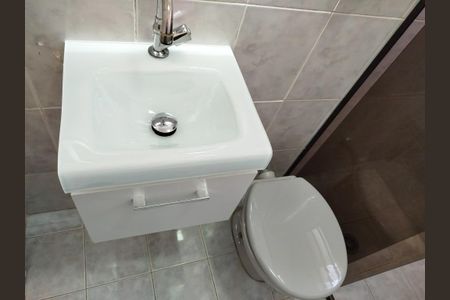 Casa para alugar com 250m², 4 quartos e 4 vagas Casa para alugar com 250m², 4 quartos e 4 vagasBanheiro 2