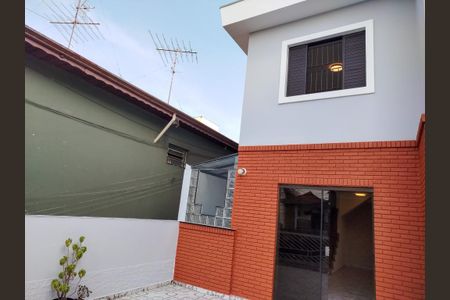Casa para alugar com 250m², 4 quartos e 4 vagas Casa para alugar com 250m², 4 quartos e 4 vagasTerraço e fachada