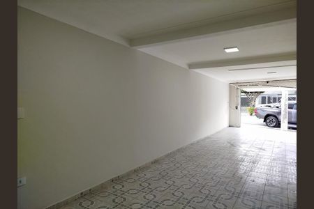 Casa para alugar com 250m², 4 quartos e 4 vagas Casa para alugar com 250m², 4 quartos e 4 vagasGaragem
