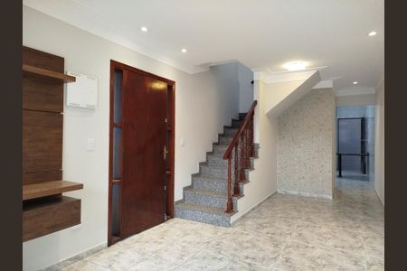 Casa para alugar com 250m², 4 quartos e 4 vagas Casa para alugar com 250m², 4 quartos e 4 vagasSala