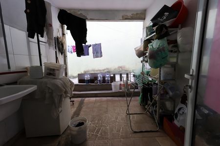 Casa à venda com 200m², 2 quartos e 7 vagas Casa à venda com 200m², 2 quartos e 7 vagasÁrea de Serviço