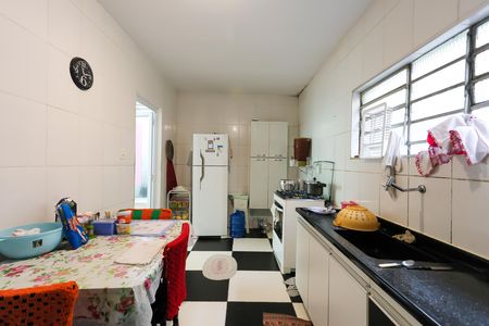 Casa à venda com 200m², 2 quartos e 7 vagas Casa à venda com 200m², 2 quartos e 7 vagasCozinha