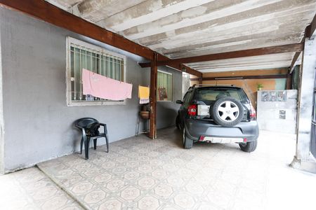 Casa à venda com 200m², 2 quartos e 7 vagas Casa à venda com 200m², 2 quartos e 7 vagasGaragem