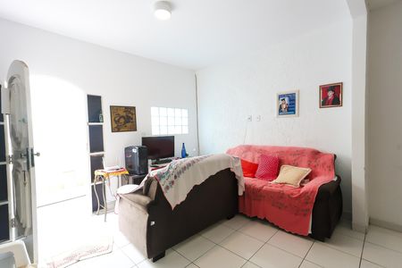 sala  de casa à venda com 2 quartos, 200m² em Jardim Ouro Preto, Taboão da Serra
