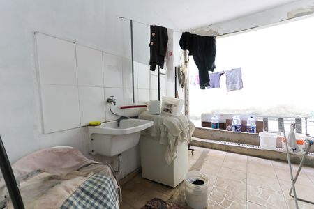 Casa à venda com 200m², 2 quartos e 7 vagas Casa à venda com 200m², 2 quartos e 7 vagasÁrea de Serviço