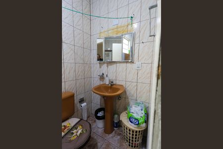 Casa à venda com 200m², 2 quartos e 7 vagas Casa à venda com 200m², 2 quartos e 7 vagasBanheiro