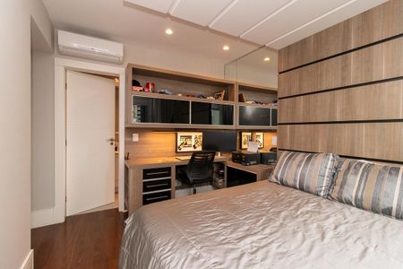 Apartamento para alugar com 233m², 4 quartos e 2 vagas Apartamento para alugar com 233m², 4 quartos e 2 vagasQuarto 1 Suite