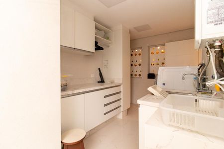 Apartamento para alugar com 233m², 4 quartos e 2 vagas Apartamento para alugar com 233m², 4 quartos e 2 vagasÁrea de Serviço