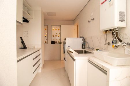 Apartamento para alugar com 233m², 4 quartos e 2 vagas Apartamento para alugar com 233m², 4 quartos e 2 vagasÁrea de Serviço