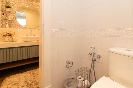 Apartamento para alugar com 233m², 4 quartos e 2 vagas Apartamento para alugar com 233m², 4 quartos e 2 vagasBanheiro da Suíte 2